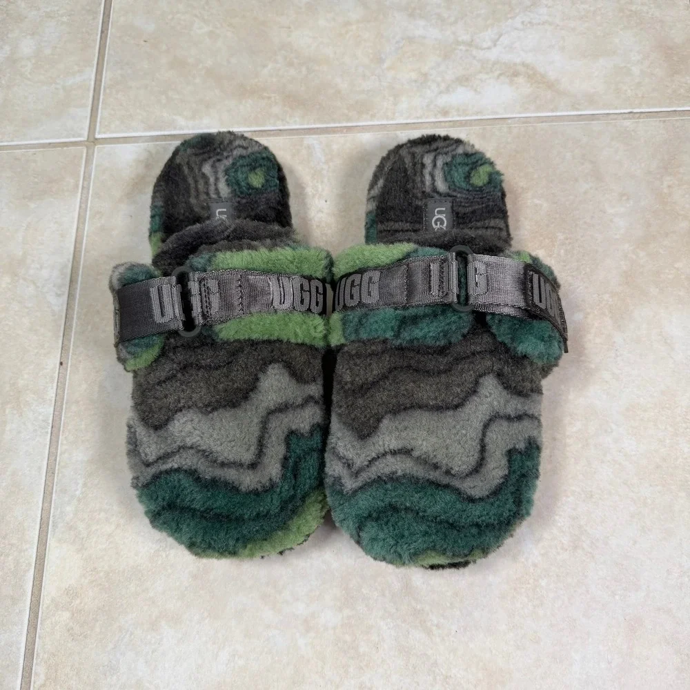 UGG Fluff It Slippers Mens 6 Women 8 Burnt Olive Camo Topo Slides 1134110